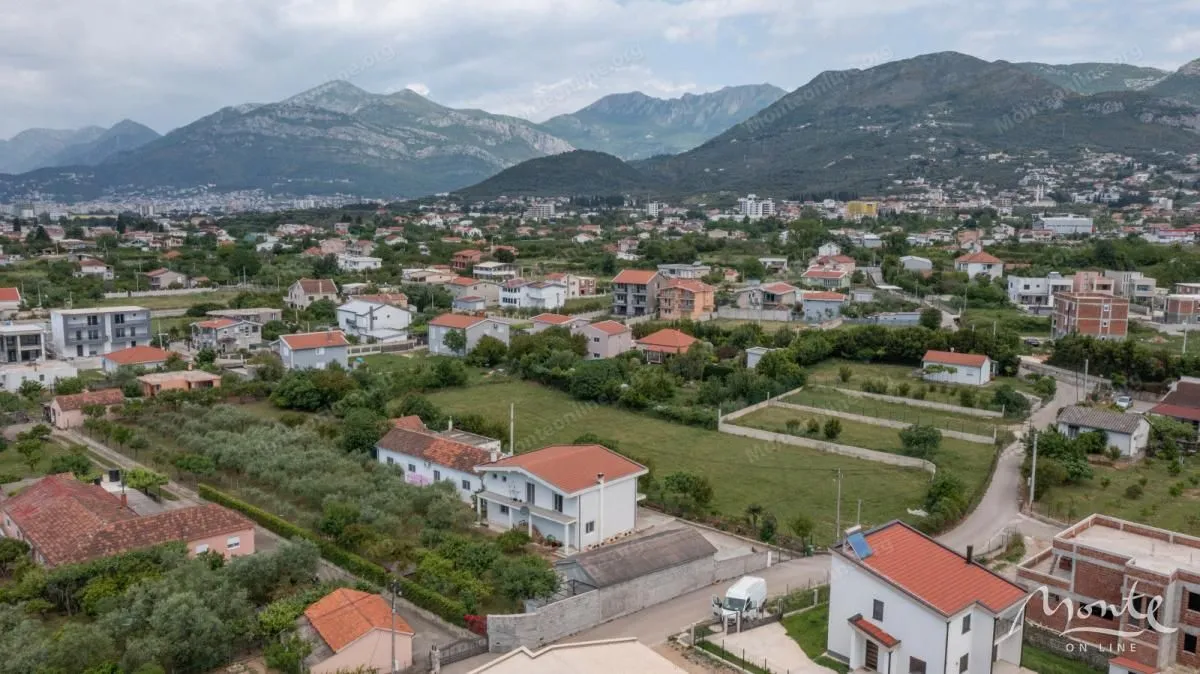 Sale, two bedroom apartment, 86m², Tomba, Bar