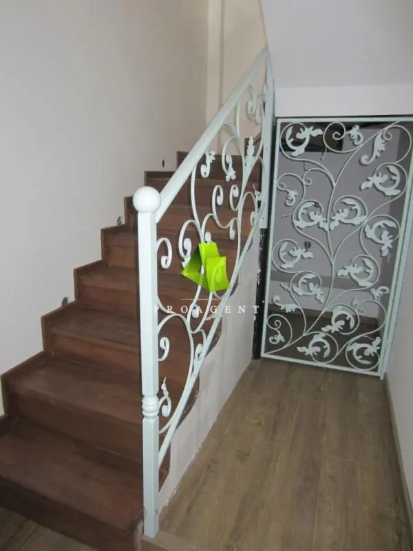 Rent, office space, 123m², Medijana, Niš