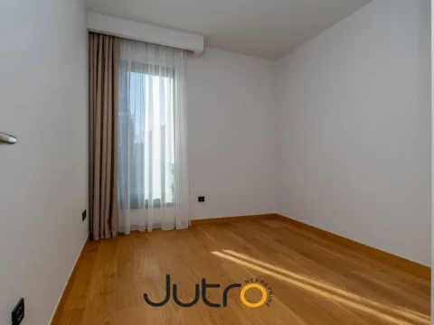 Izdavanje, trosoban stan, 87m², Podgorica, Crna Gora - image 10