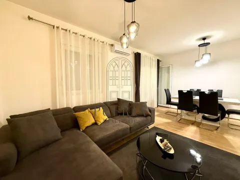 Rent, two bedroom apartment, 70m², 1 maj, Podgorica - image 2