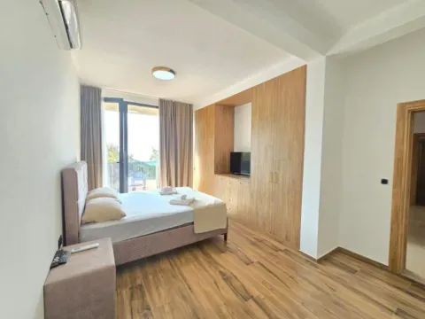 Rent, house, 208m², Budva, Crna Gora - image 5