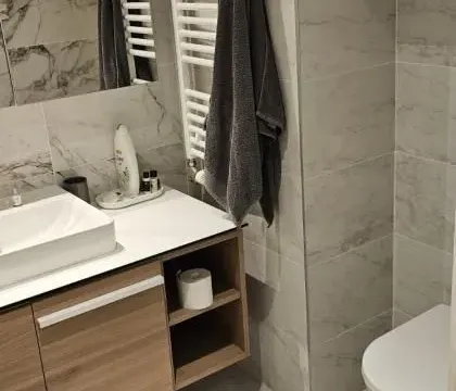 Rent, two bedroom apartment, 54m², Savski Venac, Beograd - image 16