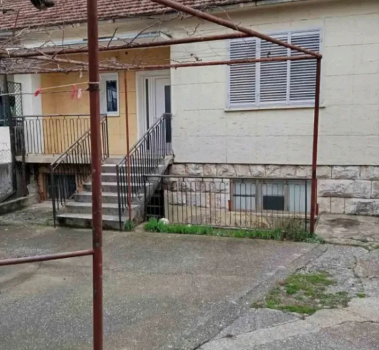 Prodaja, kuća, 184m², Masline, Podgorica