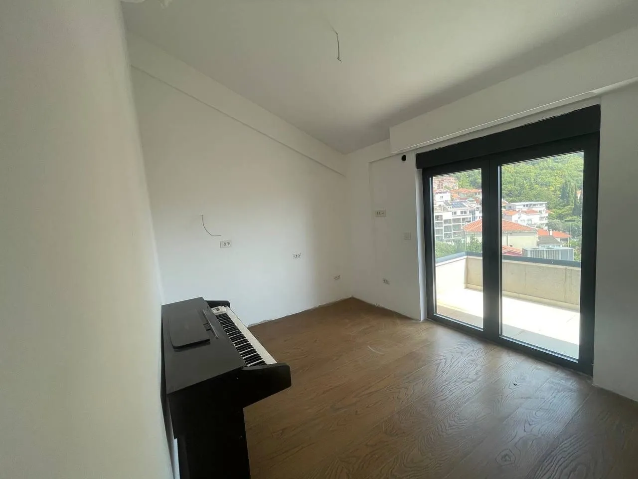 Prodaja, trosoban stan, 155m², Centar, Budva