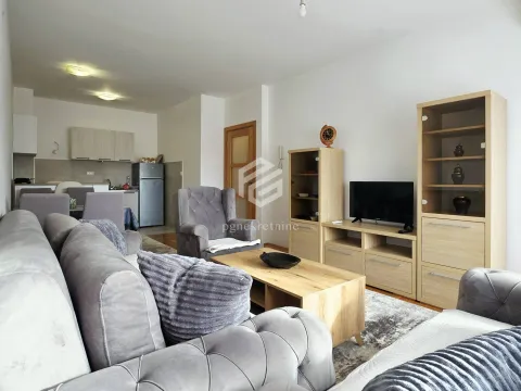 Prodaja, jednosoban stan, 48m², Stari Aerodrom, Podgorica - image 3