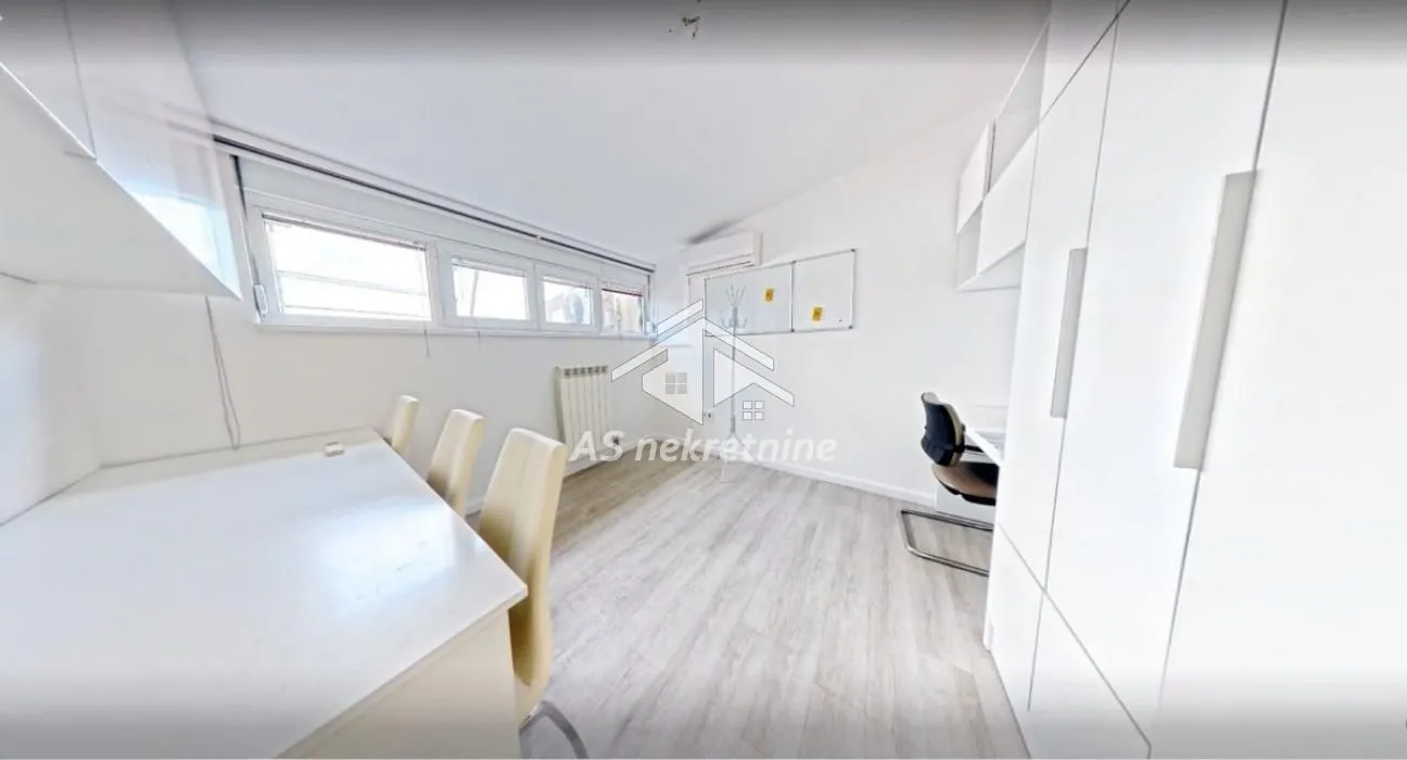 Prodaja, stan, 118m², Đeram Pijaca, Beograd