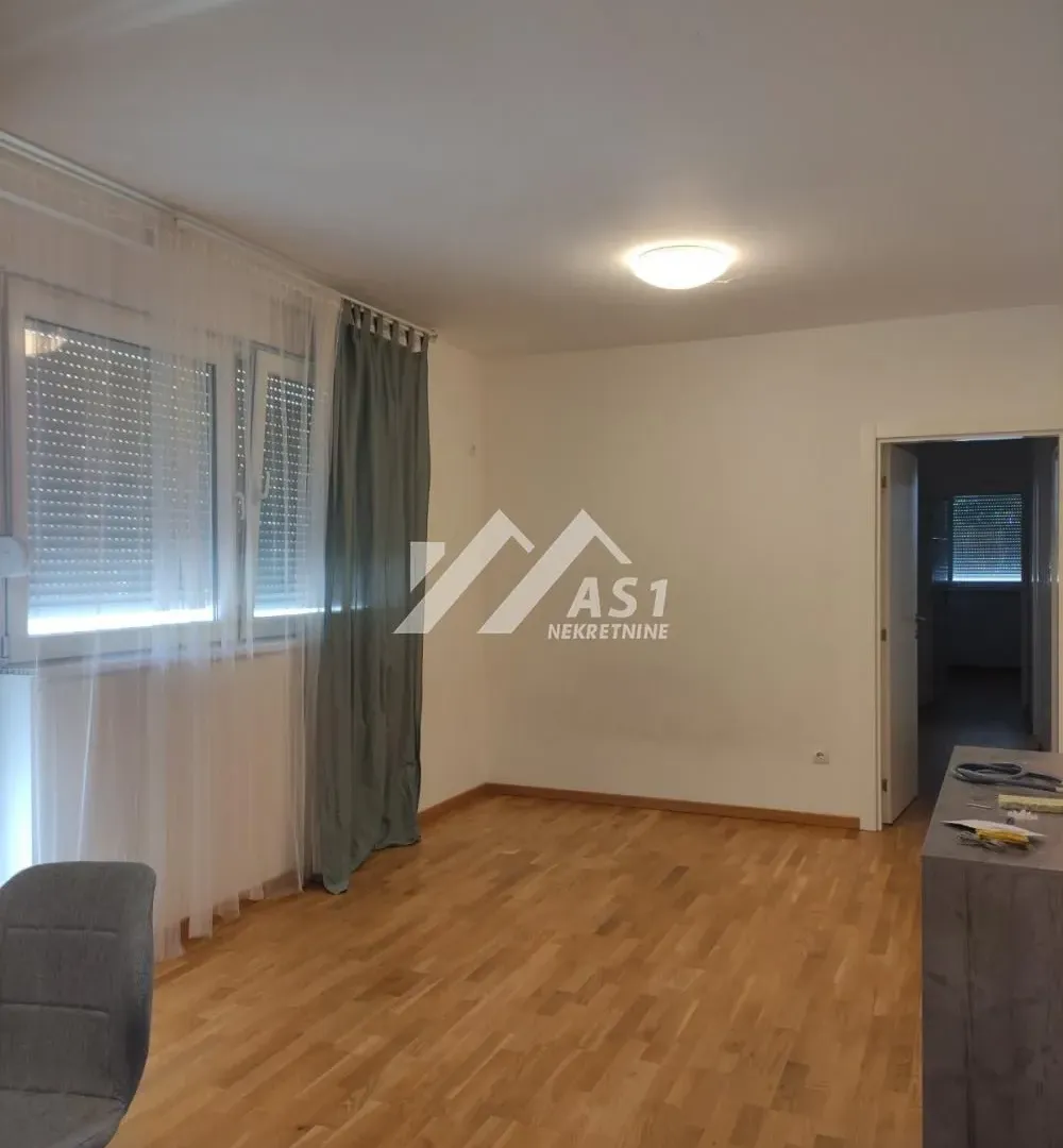 Izdavanje, trosoban stan, 78m², Adice, Novi Sad Sve Podlokacije