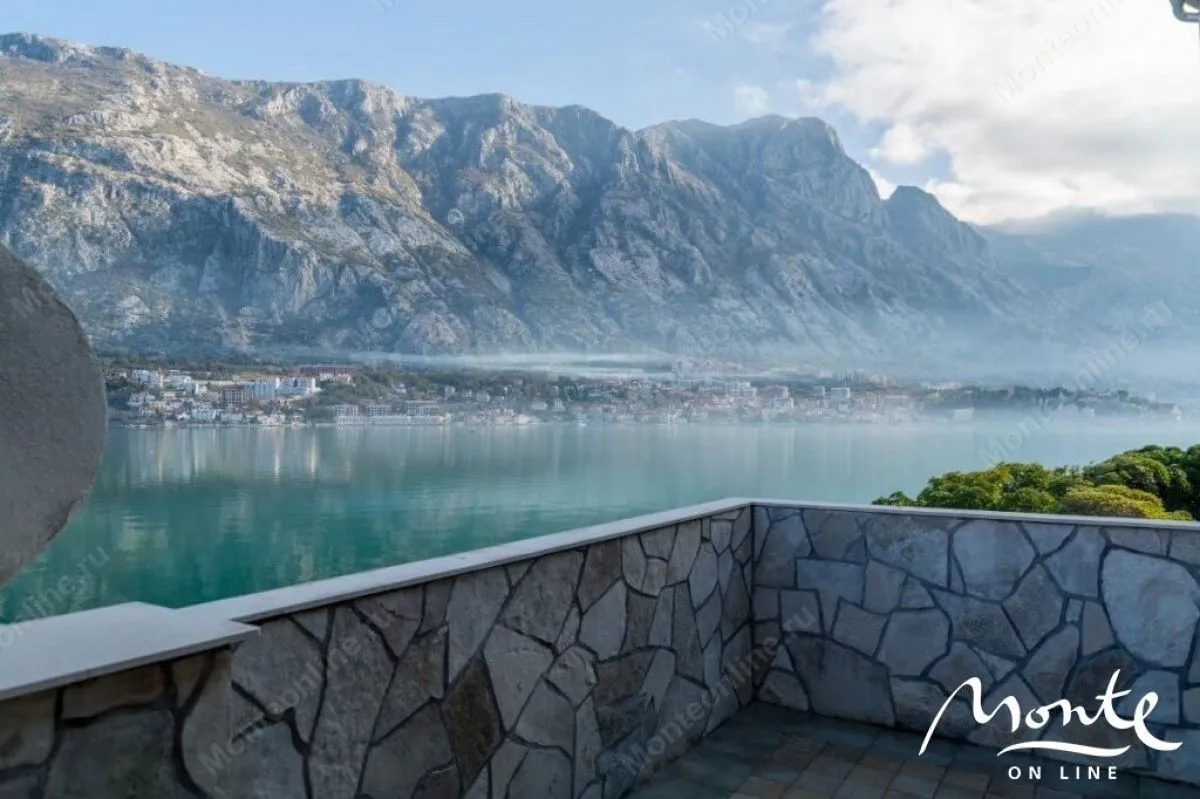 Prodaja, kuća, 330m², Prčanj, Kotor