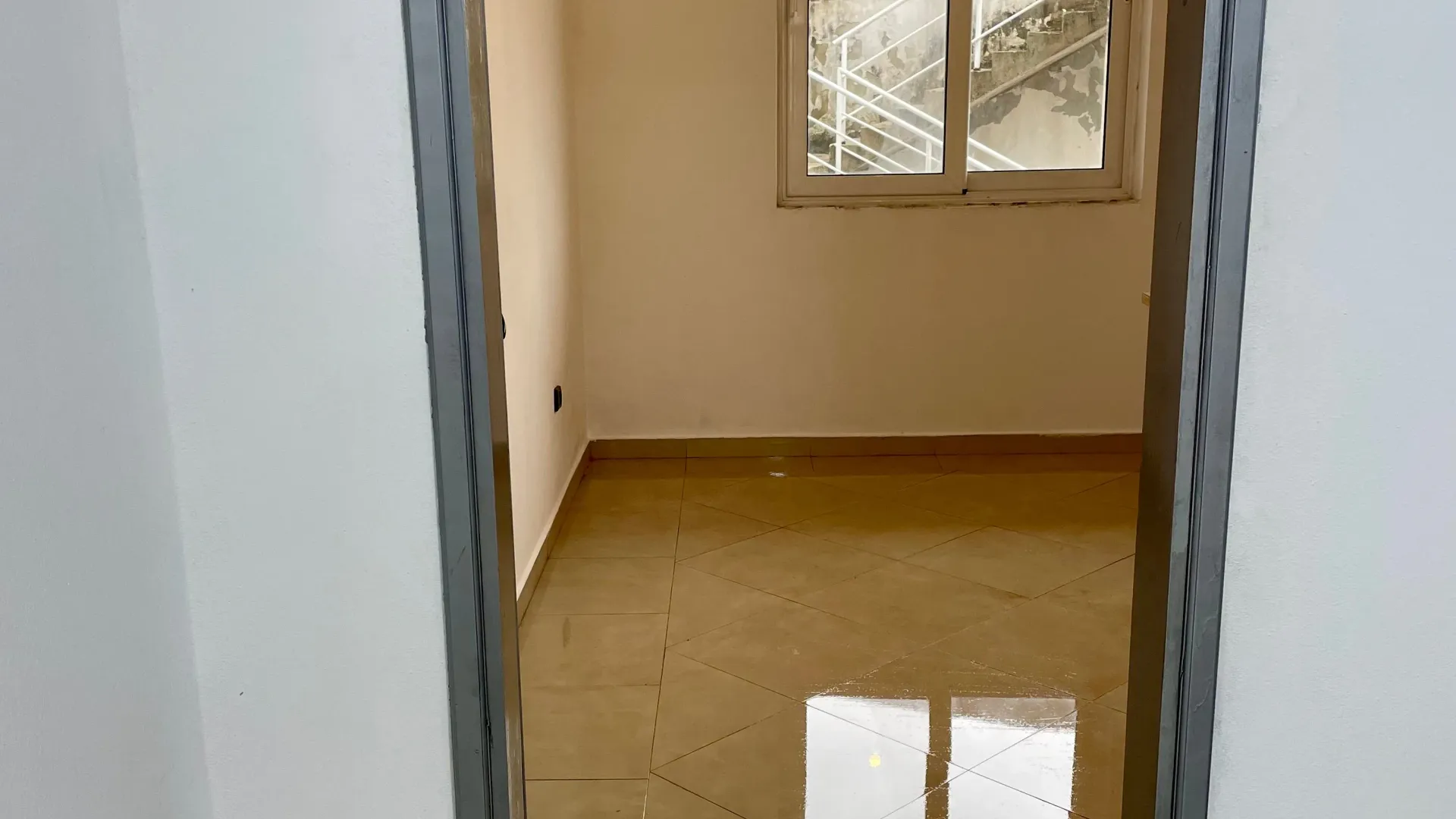 Rent, office space, 40m², Centar, Ulcinj