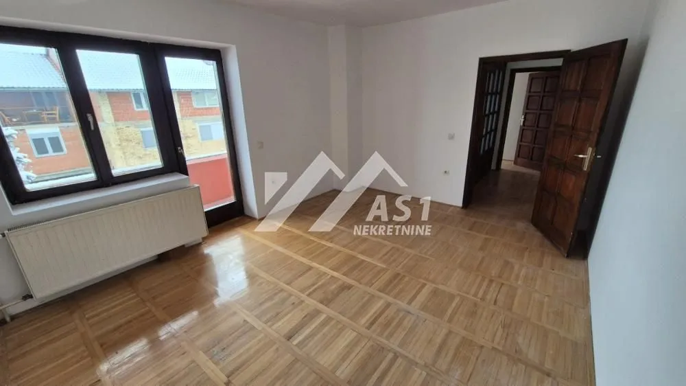 Rent, house, 180m², Veternička rampa, Novi Sad Sve Podlokacije