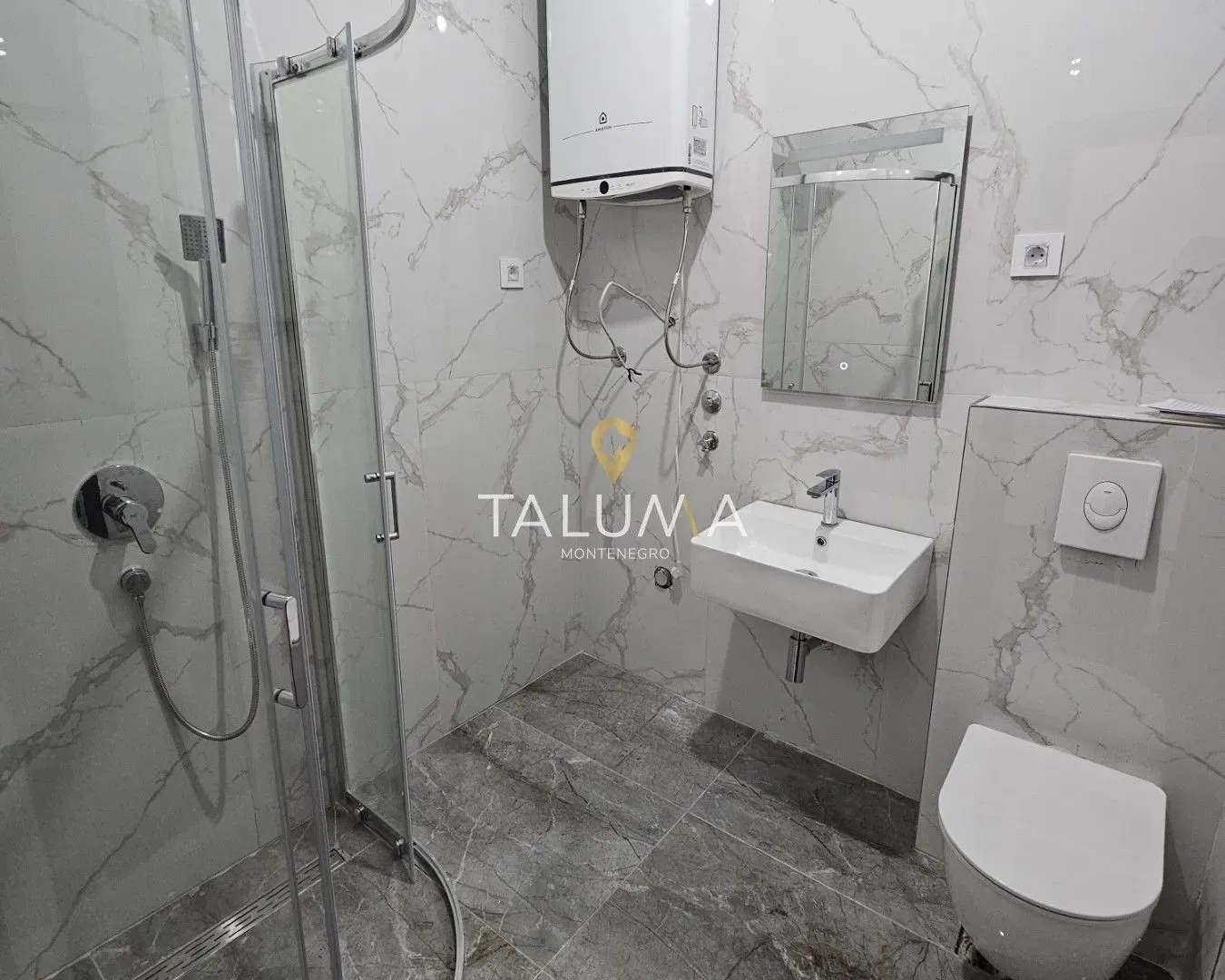 Prodaja, trosoban stan, 85m², Gorica C, Podgorica