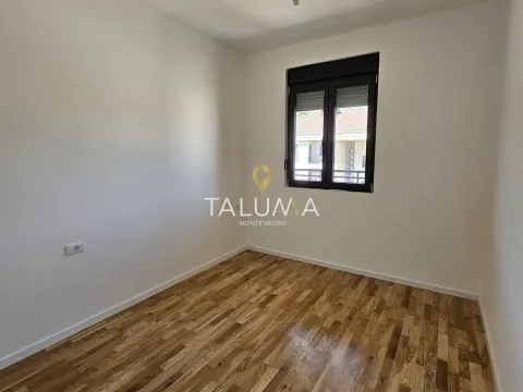 Sale, one bedroom apartment, 45m², Tološi, Podgorica - image 3
