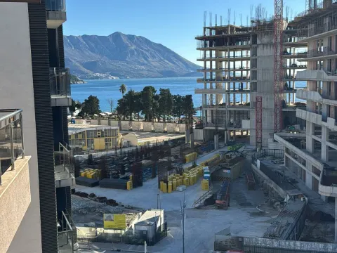 Izdavanje, jednosoban stan, 43m², Centar, Budva - image 9