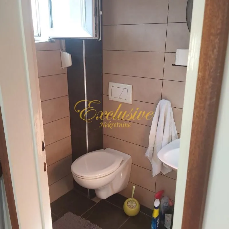 Sale, house, 253m², Meljak, Barajevo