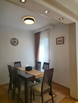 Izdavanje, dvosoban stan, 72m², Blok 6, Podgorica - image 4