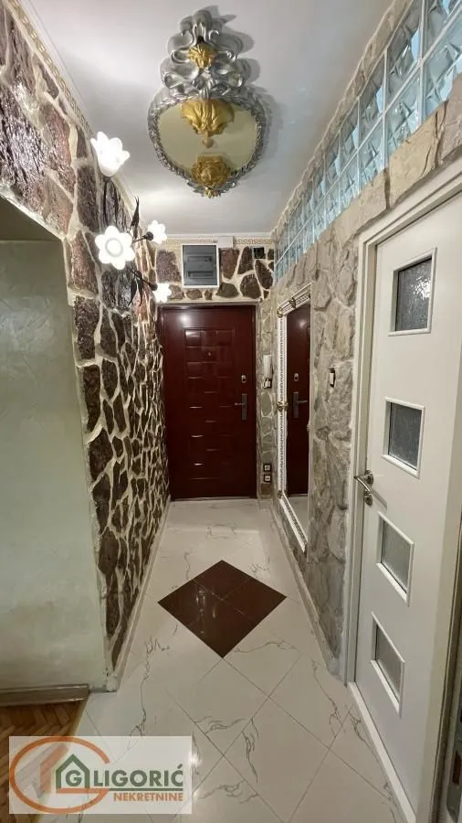 Sale, three bedroom apartment, 57m², Karaburma, Palilula Sve Podlokacije