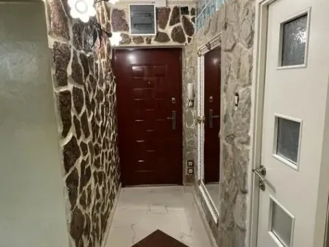 Prodaja, trosoban stan, 57m², Karaburma, Palilula Sve Podlokacije - image 19