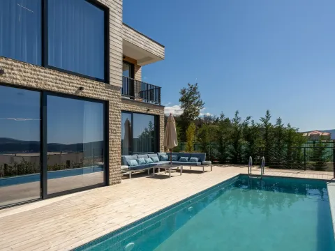 Prodaja, kuća, 180m², Kotor, Crna Gora