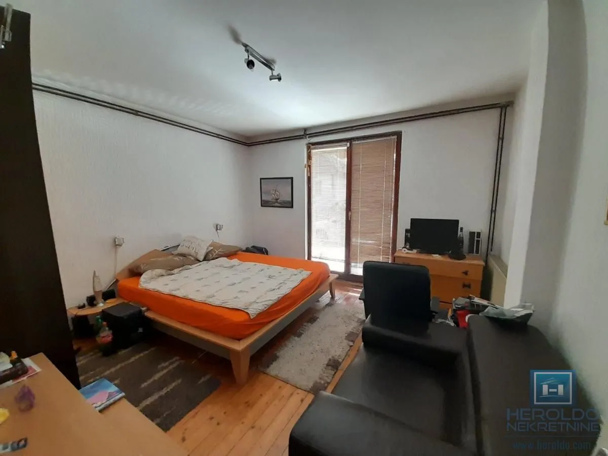 Sale, house, 180m², Centar, Ćuprija