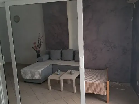 Rent, one bedroom apartment, 40m², Babin Do, Budva - image 6