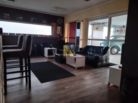 Rent, office space, 400m², Čenej, Novi Sad Sve Podlokacije - image 18