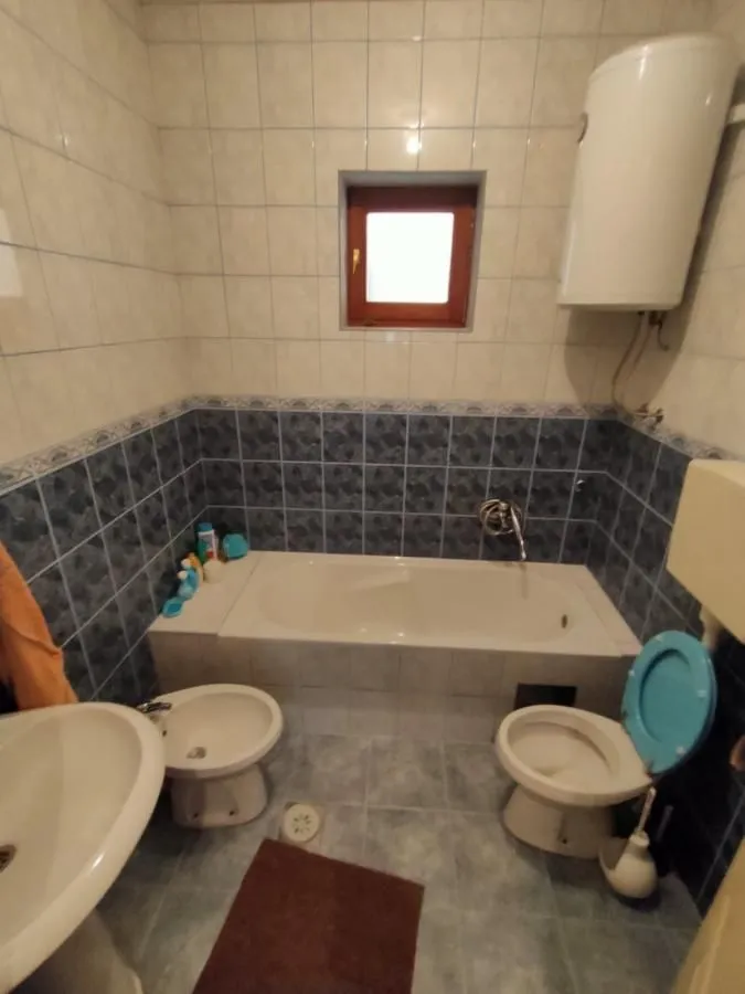 Prodaja, kuća, 315m², Adice, Novi Sad Sve Podlokacije