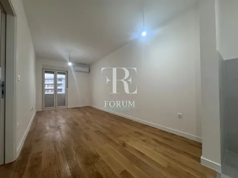 Izdavanje, jednosoban stan, 40m², Central Point, Podgorica - image 8