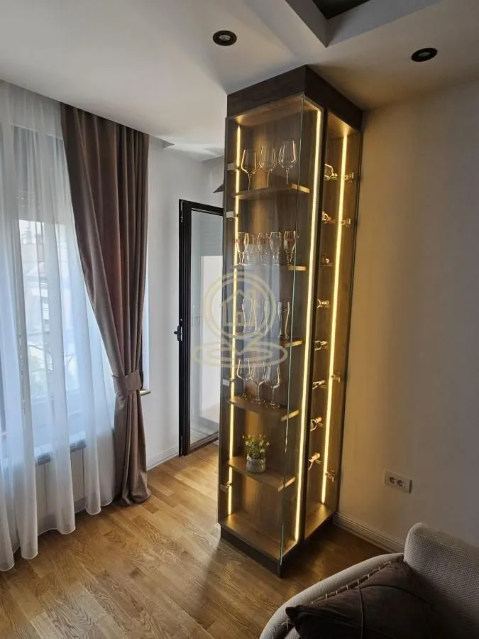 Izdavanje, trosoban stan, 75m², Lekino Brdo, Voždovac Sve Podlokacije