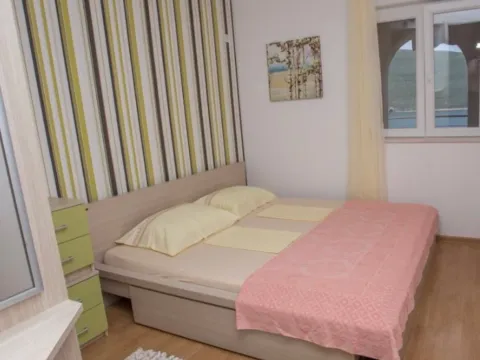 Izdavanje, dvosoban stan, 65m², Kumbor, Herceg Novi - image 3