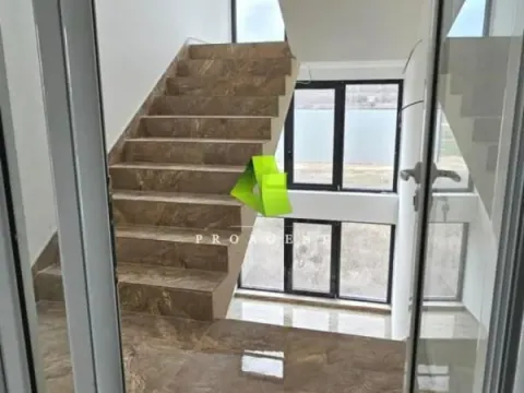 Rent, office space, 1200m², Pantelej, Niš - image 13