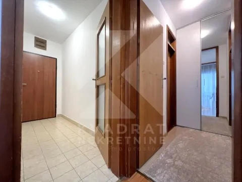 Rent, one bedroom apartment, 60m², Blok 6, Podgorica - image 7