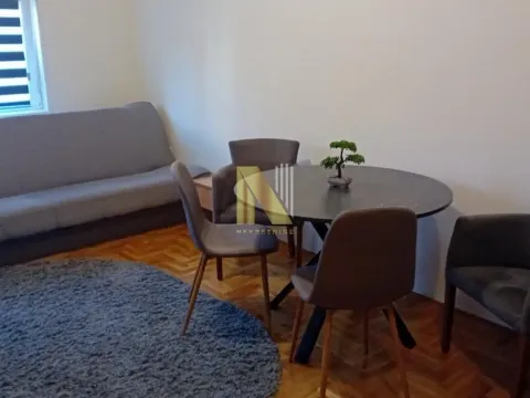 Izdavanje, dvosoban stan, 40m², Sajmište, Novi Sad