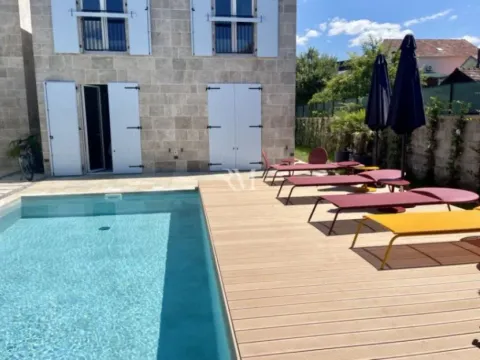 Izdavanje, kuća, 125m², Donja Lastva, Tivat - image 3