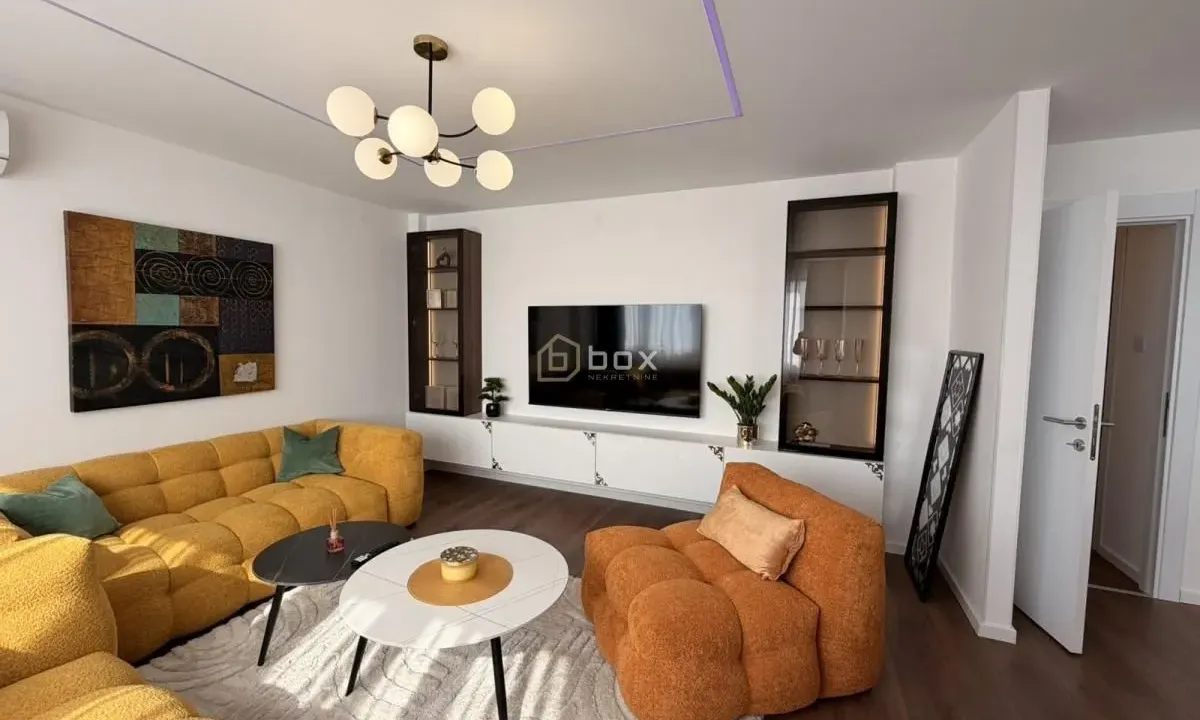 Prodaja, trosoban stan, 79m², Medijana, Niš