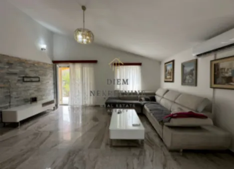 Izdavanje, kuća, 165m², Farmaci, Podgorica - image 2