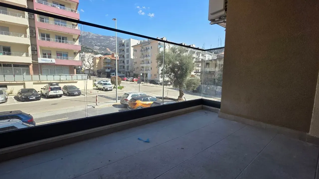 Prodaja, dvosoban stan, 68m², Rozino, Budva
