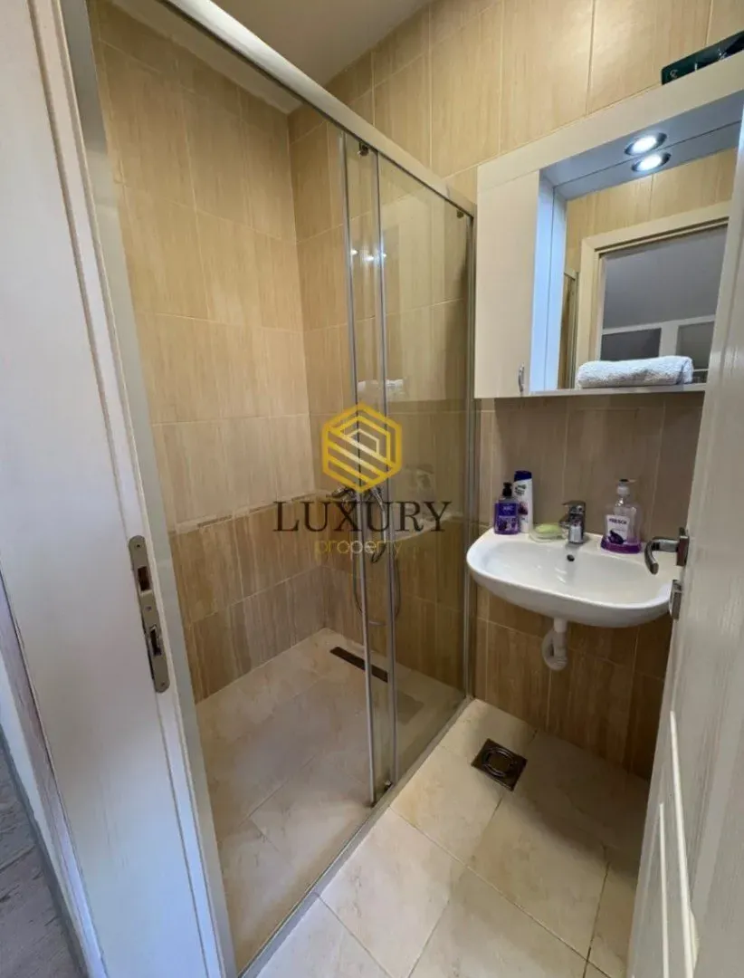 Rent, house, 350m², Zlatica, Podgorica