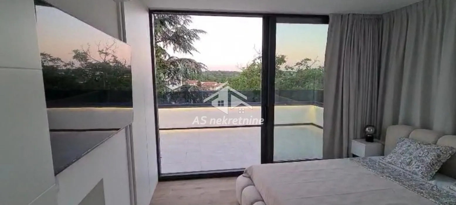 Rent, three bedroom apartment, 360m², Savski Venac, Beograd