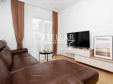 Izdavanje, jednosoban stan, 37m², 1 maj, Podgorica - image 2