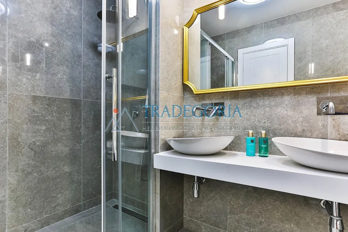 Prodaja, kuća, 223m², Reževići, Budva