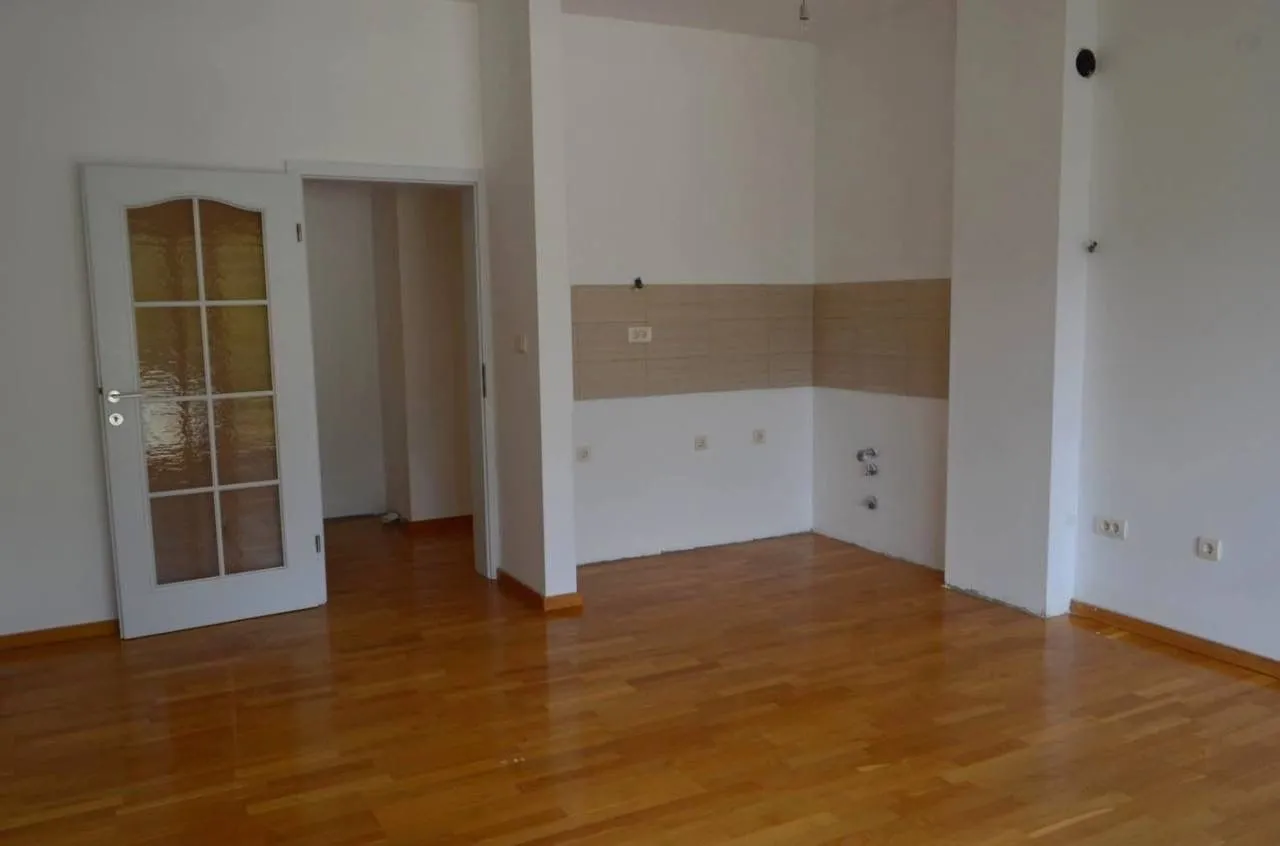 Prodaja, dvosoban stan, 72m², Bečići, Budva