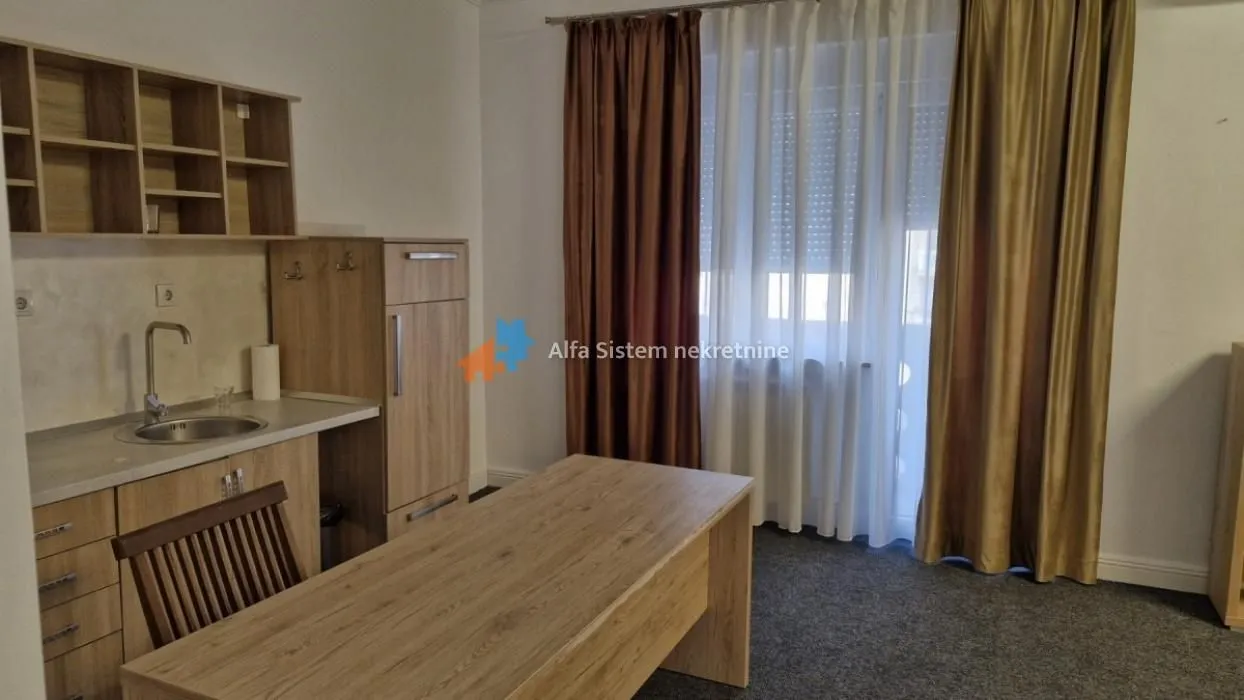 Izdavanje, dvosoban stan, 70m², Vračar Hram, Vračar Sve Podlokacije