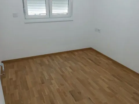 Izdavanje, jednosoban stan, 46m², Stari Aerodrom, Podgorica - image 2