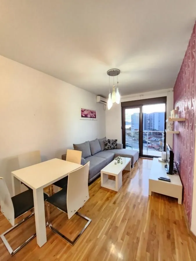 Sale, one bedroom apartment, 42m², Bečići, Budva