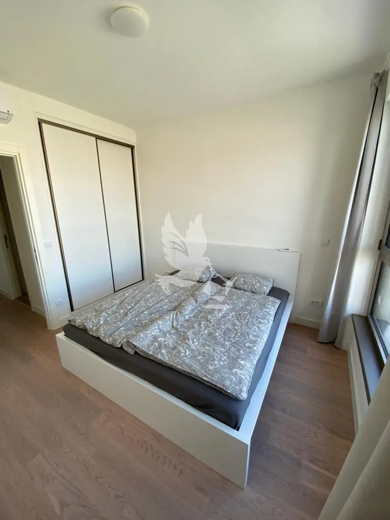 Rent, three bedroom apartment, 74m², Stari Grad, Beograd