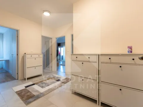 Izdavanje, dvosoban stan, 73m², Central Point, Podgorica - image 18