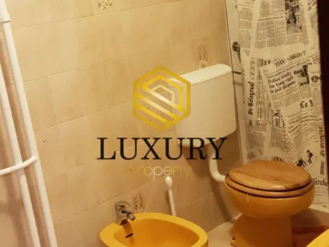 Rent, house, 240m², Škaljari, Kotor - image 7