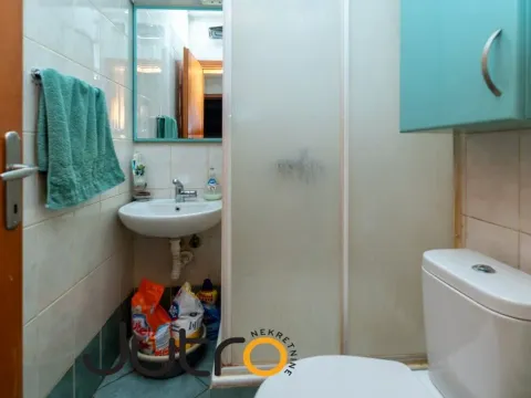 Sale, three bedroom apartment, 164m², Stari Aerodrom, Podgorica - image 12