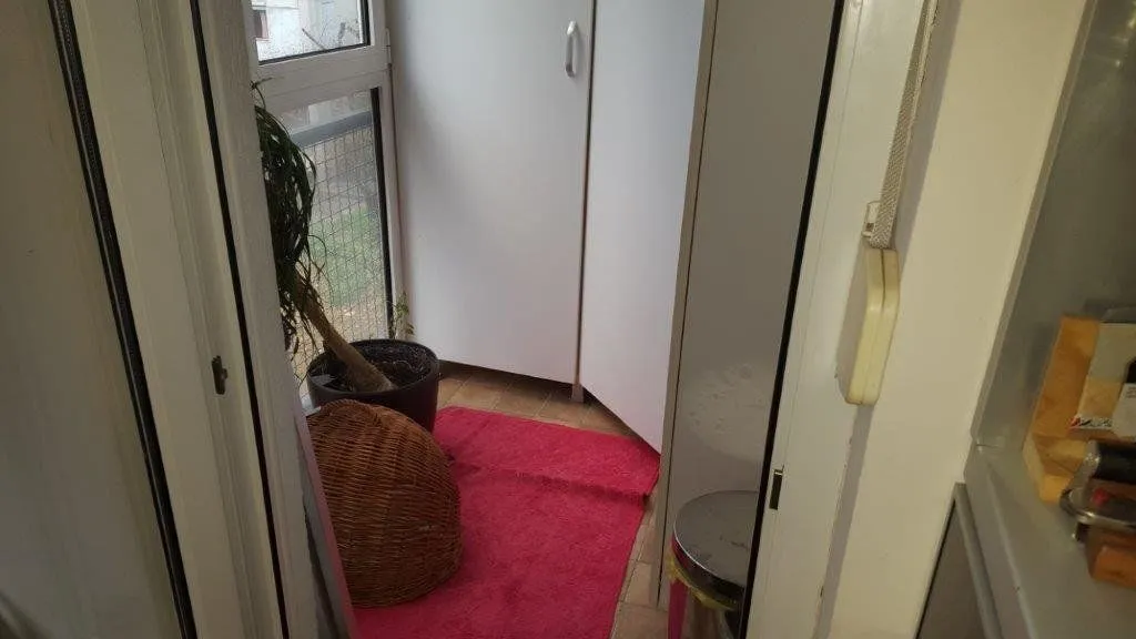 Izdavanje, dvosoban stan, 85m², Blok 6, Podgorica