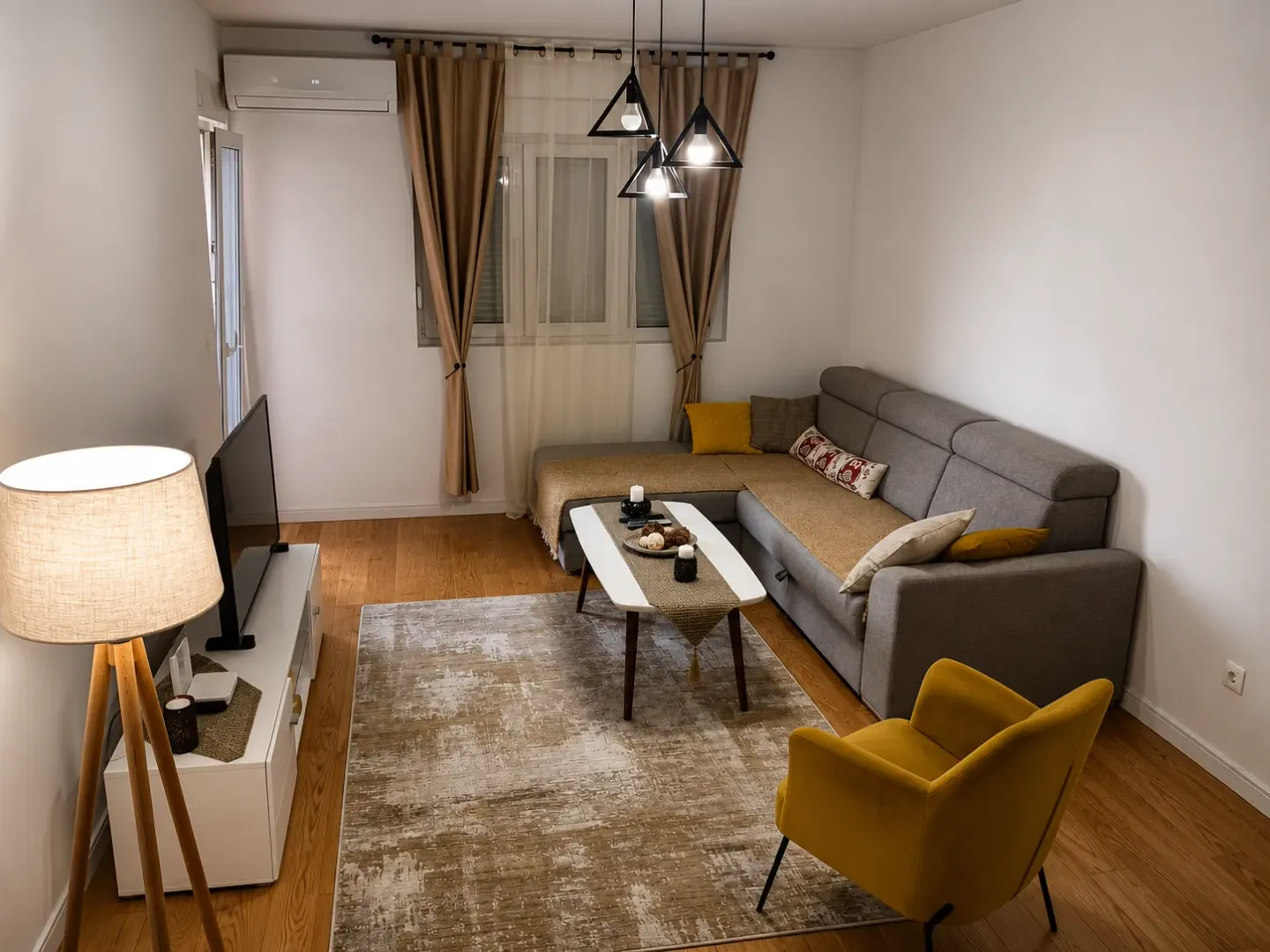 Prodaja, jednosoban stan, 49m², Central Point, Podgorica
